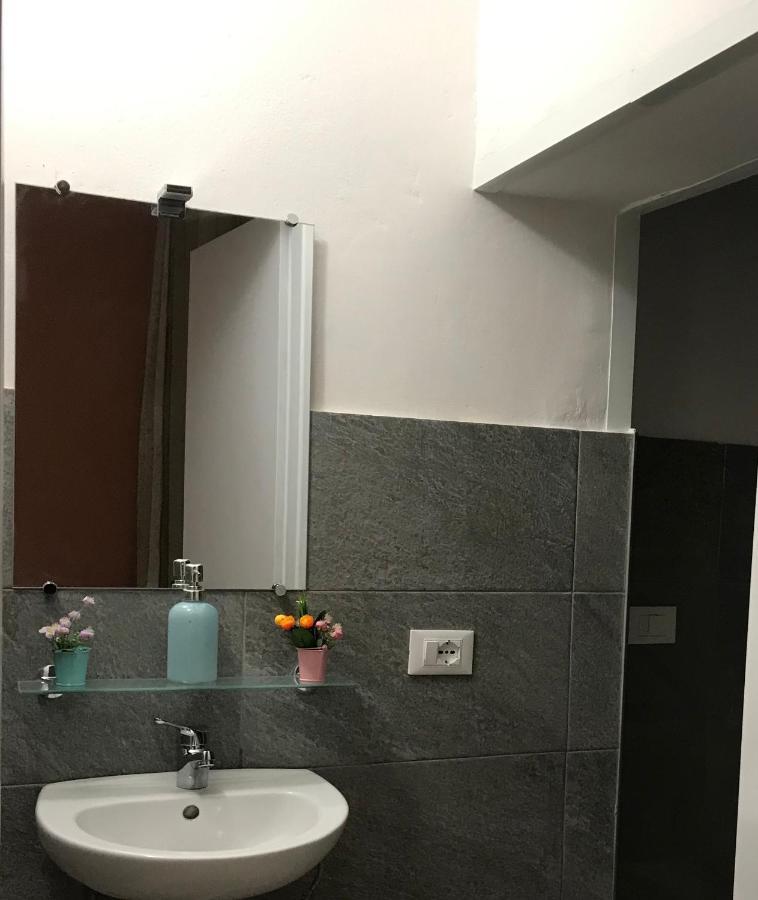 Affittacamere Home&Stazione ボローニャ エクステリア 写真